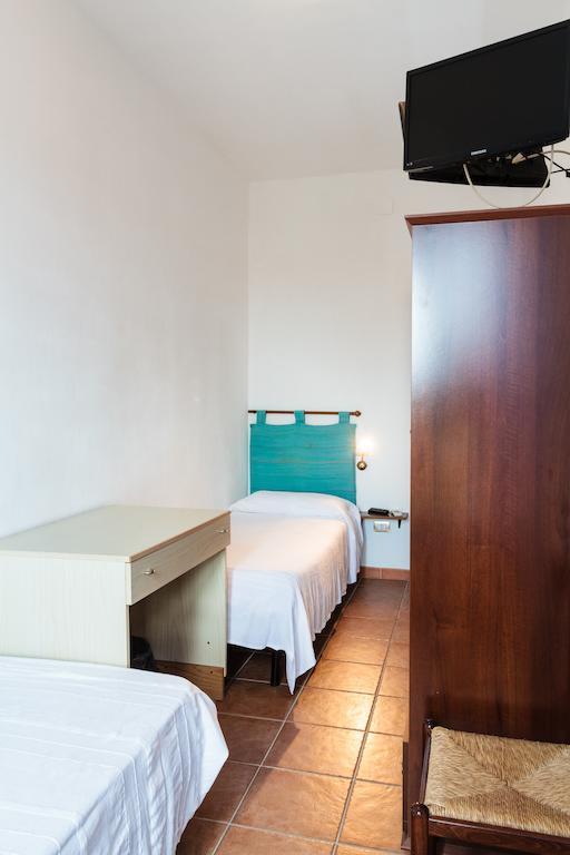 La Mezzanella Guesthouse Porto Torres Rum bild