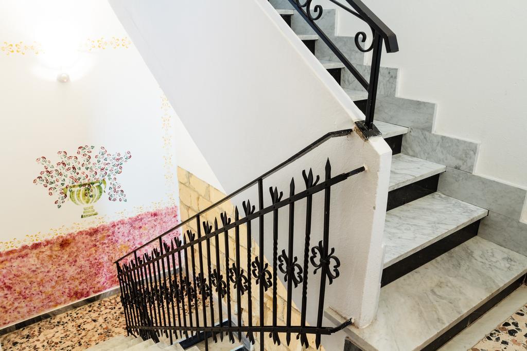 La Mezzanella Guesthouse Porto Torres Exteriör bild